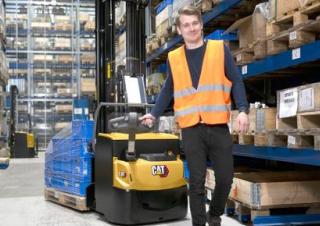 Paletni viličari Hodajući viličar Caterpillar NSP12N3