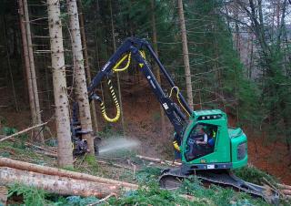 Šumski strojevi Kombajni Neuson Forest 243HVT
