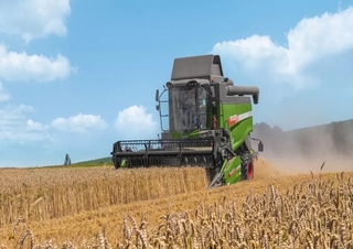 Kombajni Fendt 5255 L 