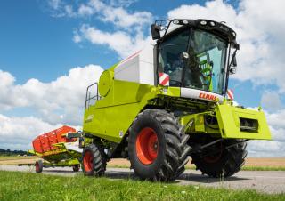 Kombajni Claas Avero 160