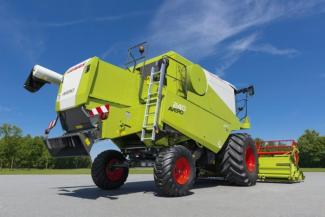 Kombajni Claas Avero 240