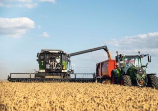 Kombajni Fendt Corus 518 MCS Reis 