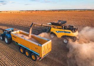 Kombajni New Holland CR9.90 ST5 Tracks+DFR