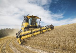 Kombajni New Holland CX5.90 Laterale