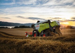 Kombajni Claas Evion 430 Maxi    