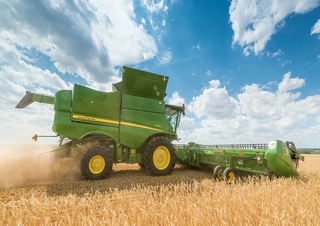 Kombajni John Deere S790 HM 