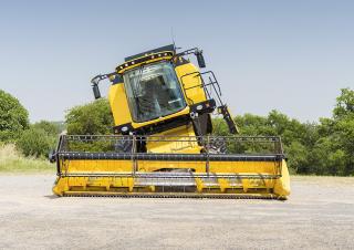Kombajni New Holland TC5.70 SCR