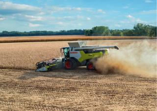Kombajni Claas Trion 740