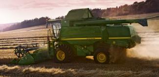 Kombajni John Deere W 550 HM