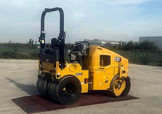 Valjci Kombinirani valjci Caterpillar CC4.0