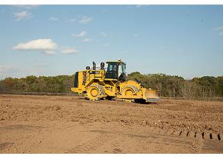 Kompaktori otpada Caterpillar 825K