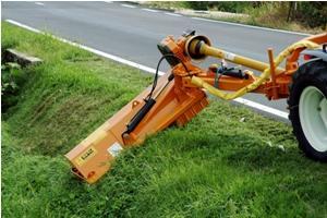 Oprema za ljetno održavanje Kosilice za nagib Berti TA/L 145