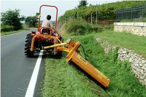 Oprema za ljetno održavanje Kosilice za nagib Berti TA/L 145