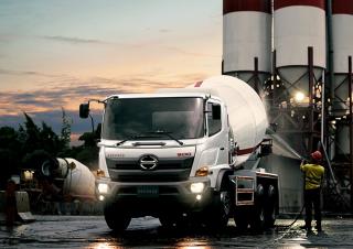 Kamioni Krute šasije Hino 500 FM 2632 6x4