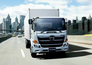 Kamioni Krute šasije Hino 500 GH 1828 4x2