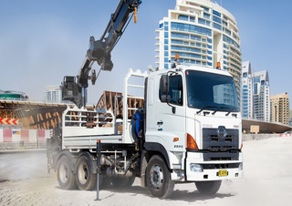 Kamioni Krute šasije Hino 700 FR 1EUSA-HXD 6x2