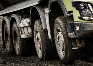 Kamioni Krute šasije Volvo Trucks FMX11.330 4x2 Platform