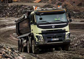 Kamioni Krute šasije Volvo Trucks FMX11.330 6x2 Platform - Steered Pusher