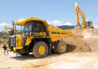 Kruti kiperi kamioni Komatsu HD325-8E0