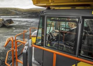 Kruti kiperi kamioni Volvo R100