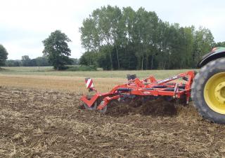 Kultivatori Kuhn Cultimer L 300 T