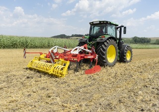 Kultivatori Pöttinger Synkro 3530