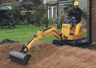 Mini bageri JCB 8010 CTS