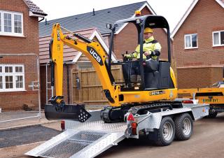 Mini bageri JCB 8014