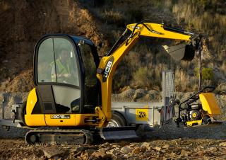 Mini bageri JCB 8018 CTS