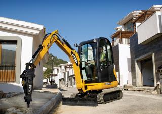 Mini bageri JCB 8018