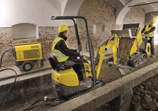 Mini bageri Wacker Neuson 803