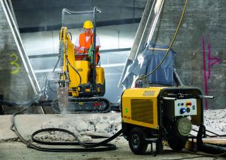 Mini bageri Wacker Neuson 803