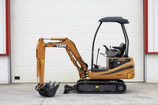 Električni rovokopač gusjeničar Case CX15B S-2