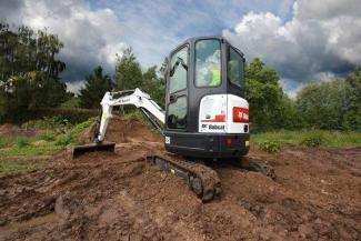 Mini bageri Bobcat E25