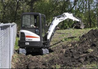 Mini bageri Bobcat E26