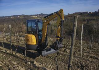 Mini bageri New Holland E26C