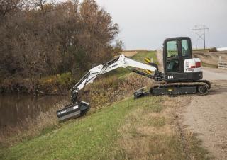 Mini bageri Bobcat E45