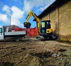 Mini bageri New Holland E50B SR