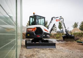 Mini bageri Bobcat E50z