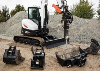Mini bageri Bobcat E55z