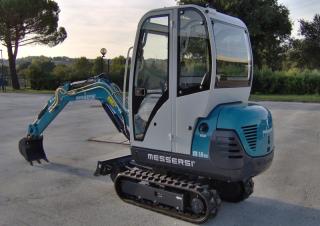 Mini bageri Messersi M 18 BE