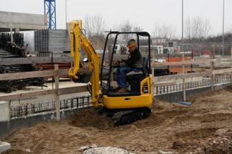 Mini bageri Komatsu PC14R-3HS 