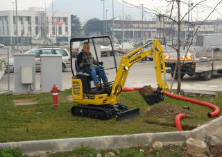 Mini bageri Komatsu PC16R-3