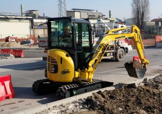 Mini bageri Komatsu PC26MR-3