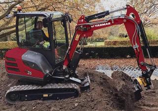 Mini bageri Yanmar SV26