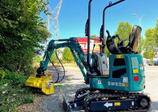 Mini bageri Sunward SWE08B