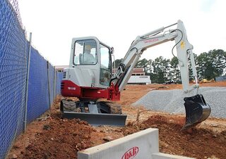 Mini bageri Takeuchi TB 138 FR