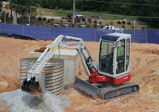 Mini bageri Takeuchi TB 138 FR