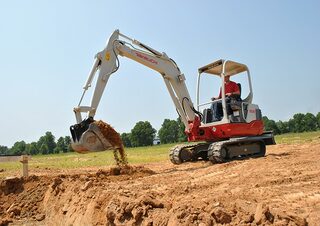 Mini bageri Takeuchi TB 235