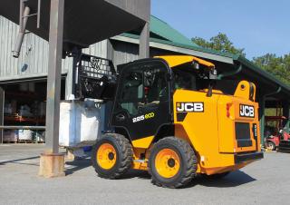 Mini utovarivači JCB 225